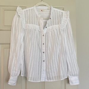 Women’s Levi’s frilly ruffle button up blouse